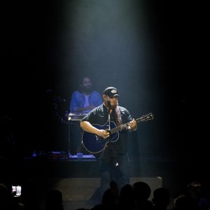 Luke Combs Instagram - Vegas

📸: @zackmassey