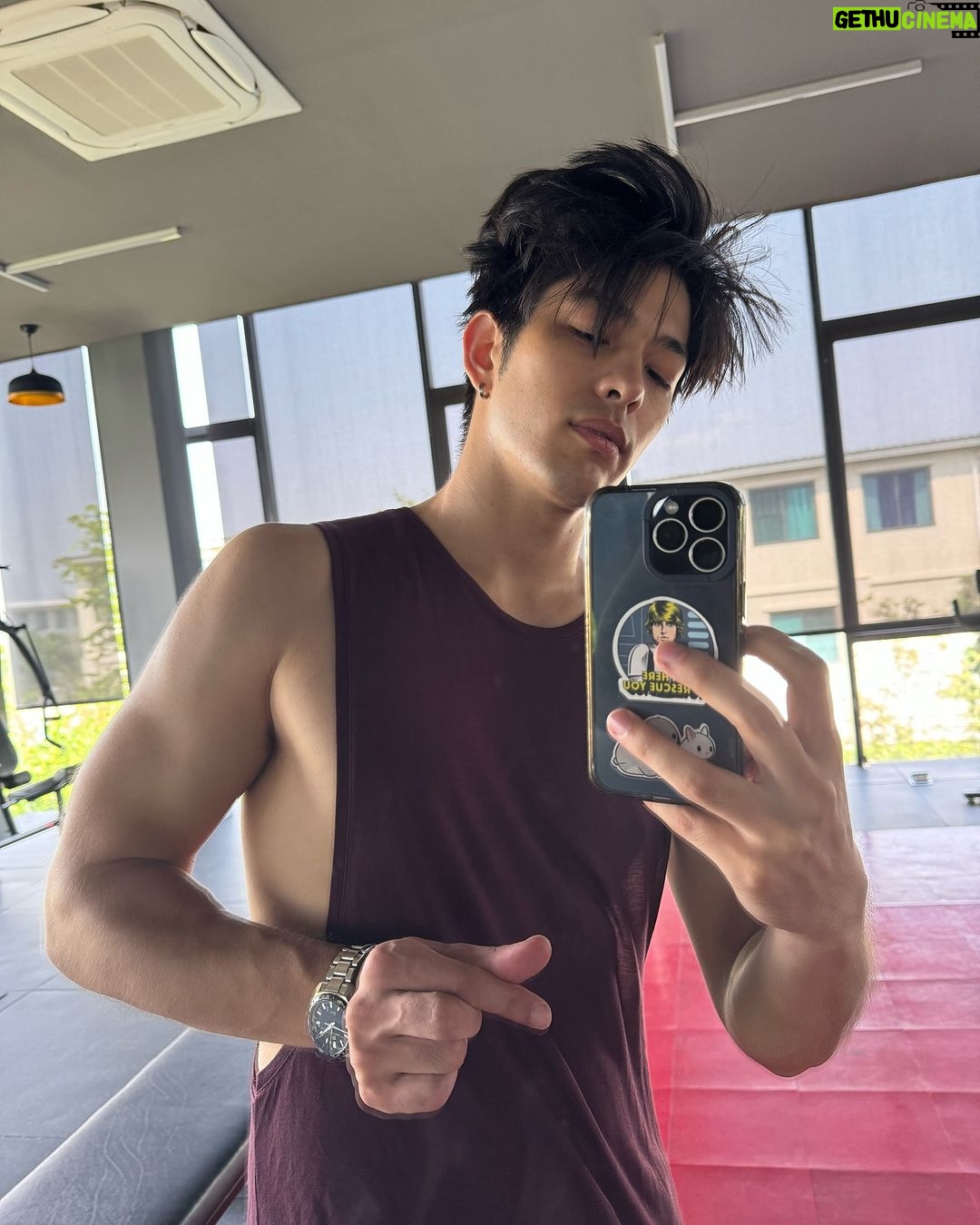 Luke Ishikawa Plowden Instagram - Summertime body in progress ⏳⏳⏳