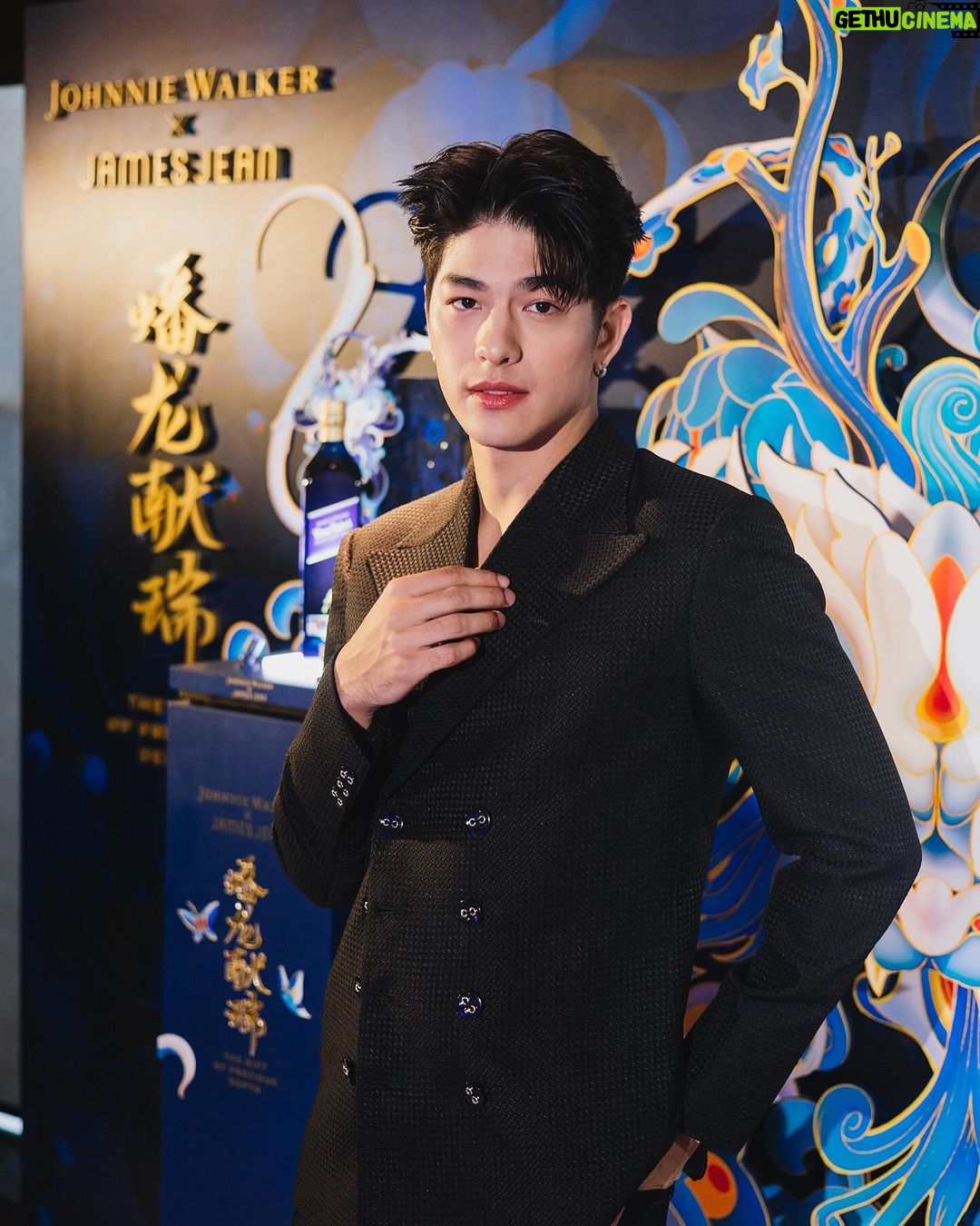 Luke Ishikawa Plowden Instagram - Embark on a journey of senses at Park Hyatt Bangkok‘s Depth of Blue Room, where the Johnnie Walker Blue Label Lunar New Year Limited Edition comes to life with a contemporary dragon design by the renowned artist James Jean, welcoming the Chinese New Year with elegance. #JWBlueLabel #DepthofBlueBKK #DrinkResponsibly _________________________