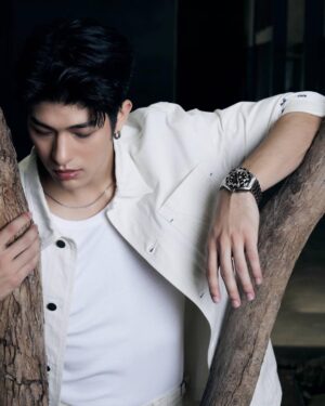Luke Ishikawa Plowden Instagram - Thanks so much for having me ❤️ 
Hope you enjoy the photos everyone! 

#ELLEMENXLuke
#Lukevoyage
#GrandSeiko