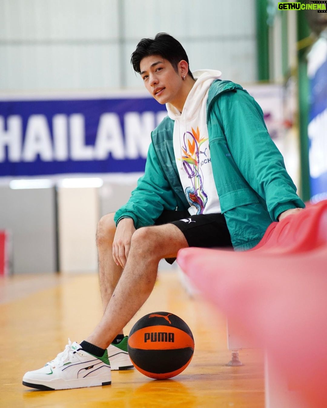 Luke Ishikawa Plowden Instagram - Bring the positive vibe to the court gem-inspired color windbreaker & hoodie from PUMA x KOCHE and elevated evolution of PUMA’s ‘80s basketball classic kicks with #PumaSlipstreamBball #PumaThailand