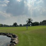 Luke Ishikawa Plowden Instagram - พาพ่อแม่ไปออกรอบ ⛳️ Enjoy kub 🤣☺️ Alpine Golf and Sports Club