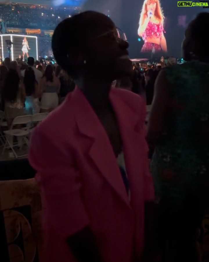 Lupita Nyong'o Instagram - Best time discovering my Eras era with my sister Fiona, @mssarahcatharinepaulson and her sister Rachel ππππ! Earrings bejeweled by @debeersofficial and friendship bracelets by meβ¦ and some of you!! Thanks to all the Swifties for your suggestions β trading bracelets was super sweet π¬