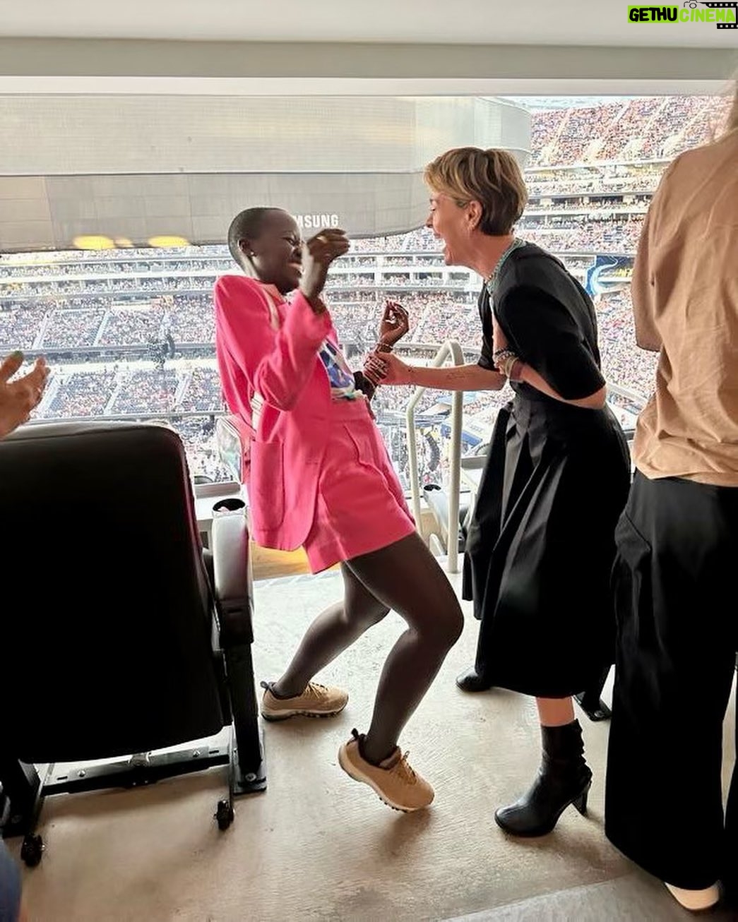 Lupita Nyong'o Instagram - Best time discovering my Eras era with my sister Fiona, @mssarahcatharinepaulson and her sister Rachel ππππ! Earrings bejeweled by @debeersofficial and friendship bracelets by meβ¦ and some of you!! Thanks to all the Swifties for your suggestions β trading bracelets was super sweet π¬