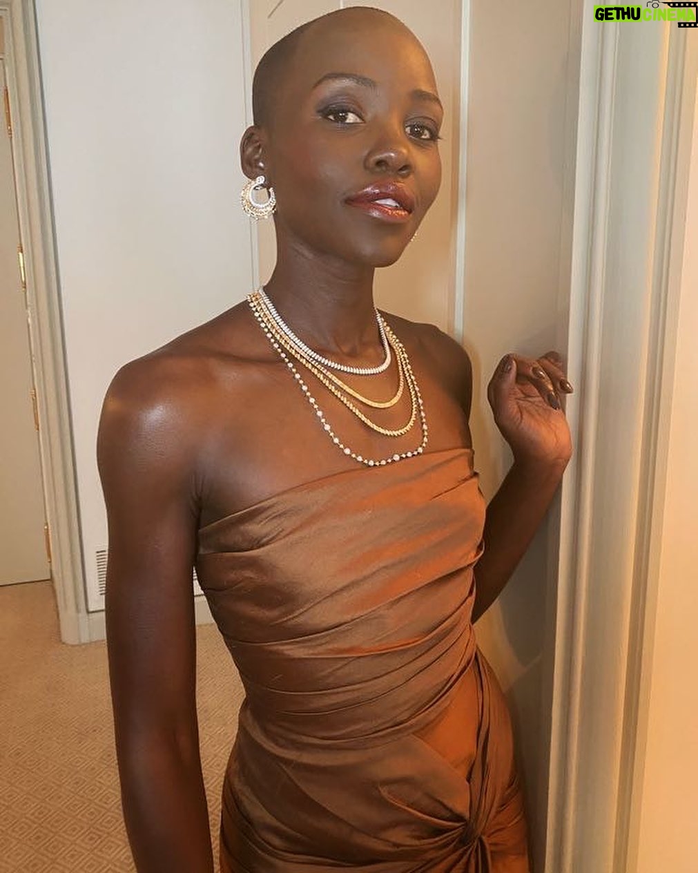 Lupita Nyong'o Instagram - A wonderful evening with @debeersofficial celebrating the launch of the Metamorphosis by #DeBeers collection in Paris. ✨ #ad Paris, France