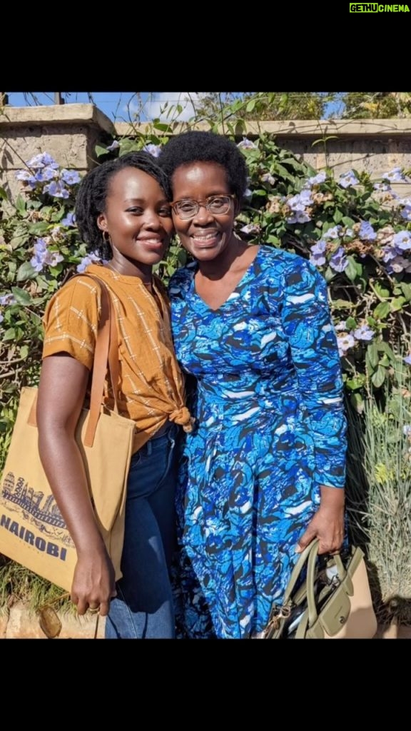 Lupita Nyong'o Instagram - [SOUND ON 📣] A sister, mother, a wife and friend 🫶🏿 A special soul, you are heaven sent 💐 Mummy, Mummy, we love you 💙 Sending love and adulation to my strong, nuturing and luminescent mother!! Music and lyrics by @juniornyongo and @wanjawohoro 🎶