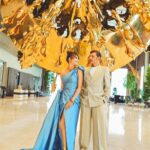 Lyaysan Utyasheva Instagram - Ну что, мои хорошие, не могу не спросить какой образ первой серии «Выжить в Самарканде» -🔥 ? Ставьте в комментариях цифру 1️⃣, если вы выбрали тотал лук от @ysl, красное платье и шляпа. Цифру 2️⃣, если вам больше по душе небесно-голубое платье с массивным золотым колье @schiaparelli. Погнали!👇🏻 Style @nadinasmirnova Muah @valerylisa