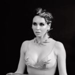 Lyaysan Utyasheva Instagram – Ты можешь быть такой, какой захочешь здесь и сейчас… образ навеян Тьерри Мюглером…французским дизайнером, создававшим образы сильных женщин! … 

Любовь к женщине можно выражать на разных языках, я предлагаю увидеть историю женщины на языке танца! Открываем наш тур Carmen P.S. с Екатеринбурга и не зря этот город назван в честь одной из великих женщин! На очереди Ярославль и Москва. До встречи в залах💃🏼💋 Все города нашего тура ищите на сайте liasanshow.com 

P.S. как вам преображение?
Пишите в комментариях: от 0 до 10😉