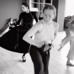 Lyaysan Utyasheva Instagram - Так приятно начать сезон с репетиций «Carmen P.S.». Обожаю это предвкушение… чувствую, что совсем скоро мы снова с вами увидимся. Наше первое свидание в Екатеринбурге, осталось чуть меньше месяца❤️ График наших встреч в этом сезоне прикладываю💋: ◾️6 октября — Екатеринбург, ККТ Космос ◾️13 октября — Ярославль, КЗЦ Миллениум ◾️19 октября — Москва, КЗ Москва ◾️30 октября — Красноярск, Гранд Холл Сибирь ◾️9 ноября — Уфа, Дворец Молодежи ◾️14 ноября — Пермь, ДК им. Солдатова ◾️2 февраля — Казань, Казань Экспо ◾️3 февраля — Нижний Новгород, КЗ Юпитер ◾️8 февраля — Санкт-Петербург, ДК им. Ленсовета ◾️10 февраля — Сочи - Роза Хутор, Роза Холл Билеты на сайте liasanshow.com (активная ссылка в шапке профиля)💋