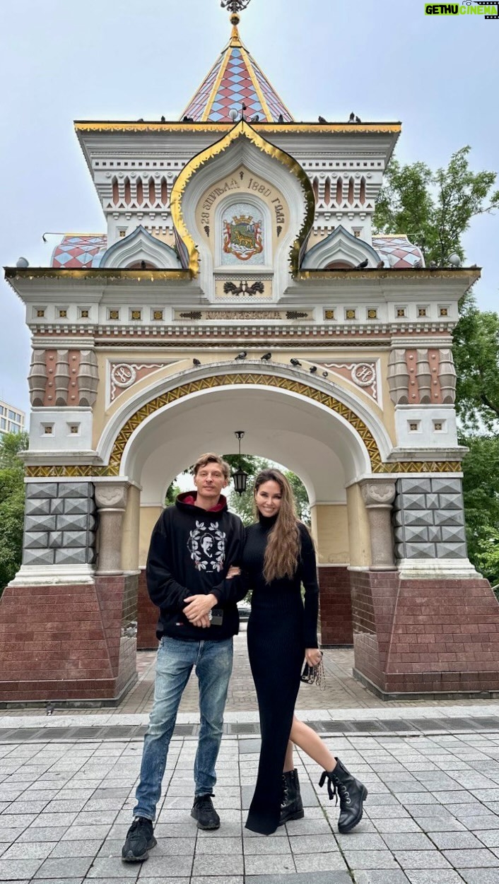 Lyaysan Utyasheva Instagram - Владивосток ❤️ Раньше всегда по работе. Сейчас по любви 🤍 Спасибо за прием! Мы обязательно вернёмся!