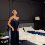 Lyaysan Utyasheva Instagram - Узнали себя на видео? ⠀ Думаю, большинство точно кивнули «да»😂 ⠀ Не сосчитать, сколько у каждой из нас было таких «завтра». Когда начинаешь в понедельник, а к пятнице мотивация заканчивается… ⠀ А ключ к собственной энергии и силам кроется в простой истине – нужно только влюбиться в себя по-настоящему! Осмелиться сделать первый шаг и открыть сердце для своих желаний. Не предавать мечту ради суеты будней, обстоятельств и сиюминутных слабостей. Сделать выбор в пользу себя. И тогда мотивация не станет проблемой! ⠀ Приглашаю вас сделать первый шаг вместе со мной и начать путь к приобретению себя заново❤️ Регистрация на мой авторский вебинар в шапке профиля. ⠀ До встречи онлайн! erid: 2SDnjdykhWQ Реклама. ИП Утяшева Л.А. ИНН: 772576599171
