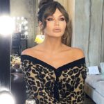 Lyaysan Utyasheva Instagram – Вдохновились образом… пишите в комментариях: чьим? (подсказка: из к/ф «Лазурный берег»❤️)

Muah @valerylisa