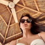 Lyaysan Utyasheva Instagram – Уже по традиции запускаю битву купальников 2023! Выбирайте 🔝 в комментариях.

P.S. у @pavelvolyaofficial проснулась тяга к фотографии. Фотографирует исключительно жену. Мне повезло быть его моделью❤️