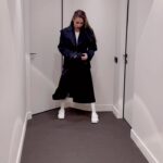 Lyaysan Utyasheva Instagram – 50 оттенков школьного. Любимый стилек на эту весну. Какой образ 🔝? Пишите в комментариях. 

P.S. все образы в лучших традициях наших российских дизайнеров: качественно, вкусно… @label.b.ru @otma.studios ❤️