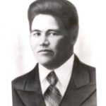 Lyaysan Utyasheva Instagram – Мой прадед — Кираев Адилгарей Мухамед-Киреевич был командиром роты.

В 1943 году был ранен осколками снаряда. Ему говорили, что он умрет со дня на день. Но он всем отвечал на фронте, что должен поцеловать сына. 
Чудом вернулся домой, обнял моего деда, которому было 6 лет, и покинул нас…

Вечная память! 
Низкий поклон всем ветеранам!