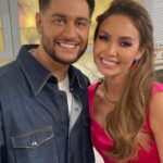 Lyaysan Utyasheva Instagram - Завтра в 9:30 на @tv3russia выходит новый выпуск шоу «Вкусно с Ляйсан», где моим гостем будет тот, кого все так сильно ждут… певец, блогер, профессиональный разбиватель сердец - @dava_m 😎 ❤️‍🩹 Будет очень смущательно, как на этом видео, а почему… узнаете завтра😏