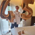 Lyaysan Utyasheva Instagram - Пашенька @pavelvolyaofficial , сегодня тебе 45! Ты такой взрослый ребенок, сохранивший способность радоватся простым мелочам… Бегать под дождем, встречать солнышко на крыше многоэтажек, прыгать через костер, рыбачить, петь, танцевать, готовить… С тобой всегда так легко и дома!!! Моя Безусловная Любовь! Мой лучший друг! Будь счастлив! Пожалуйста🙏🏻 Будь всегда ! Сегодня мы с детками приготовили тебе марафон сюрпризов! А мои подписчики — добрые поздравления. И пусть вся эта энергия добра и любви тебя всегда окружает! Ты этого достоин … Люблю 💖 Твоя Лясенька) Остальное всё — лично! Я не умею, как ты выражать свои чувства (но работаю над собой🤭)