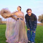 Lyaysan Utyasheva Instagram - Поймала вчера от вас в сторис множество слов о наших образах… очень приятно, что вам нравится 😊💋 Пятую битву луков прошедшего выпуска «Выжить в Самарканде» объявляю открытой. Пишите в комментариях, какой образ из двух попал в ваше ❤️? 1️⃣ – строгий и собранный, немного футуристичный от @gucci 🖤 2️⃣ - утонченный и сдержанный… с обилием переливов и оттенков струящихся тканей 💫 Голосуем! 👇🏻 Style @nadinasmirnova Muah @valerylisa