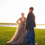 Lyaysan Utyasheva Instagram - Поймала вчера от вас в сторис множество слов о наших образах… очень приятно, что вам нравится 😊💋 Пятую битву луков прошедшего выпуска «Выжить в Самарканде» объявляю открытой. Пишите в комментариях, какой образ из двух попал в ваше ❤️? 1️⃣ – строгий и собранный, немного футуристичный от @gucci 🖤 2️⃣ - утонченный и сдержанный… с обилием переливов и оттенков струящихся тканей 💫 Голосуем! 👇🏻 Style @nadinasmirnova Muah @valerylisa