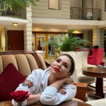 Lyaysan Utyasheva Instagram - Питер, в этот раз особенно красивый прием! Благодарю за эту атмосферу @grandhotelmoika22 ❤️ Grand Hotel Moika 22
