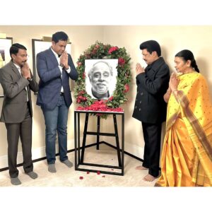 M. K. Stalin Instagram - தமிழ்த்தாயின் தலைமகனாகப் பிறந்து, நமக்கெல்லாம் அண்ணனாக - அறிவு மன்னனாக வழிகாட்டிய பேரறிஞர் பெருந்தகை #அண்ணா அவர்களின் நினைவுநாள்!

இன்று அமைதிப் பேரணியாகச் சென்ற கழக உடன்பிறப்புகள், பேரறிஞர் #Anna சொன்ன கடமை - கண்ணியம் - கட்டுப்பாட்டோடு உழைத்து மாநில சுயாட்சியை வென்றெடுக்கும் மக்களுக்கான அரசு ஒன்றியத்தில் அமைய ஓய்வின்றி உழைக்க வேண்டும்!

எண்ணித் துணிக கருமம்!

#என்றென்றும்_அண்ணா