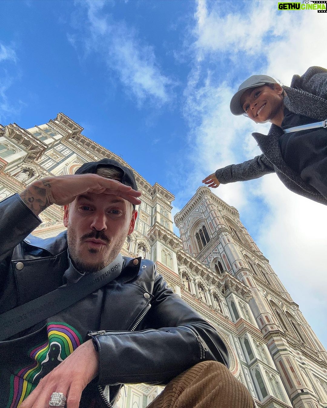 M. Pokora Instagram - 1. Touristes à Florence . 2. Cattedrale di Santa Maria del Fiore . 3. David ©️Michelangelo . 4. Details . 5. La meuuuuule . 6. Basilica di Santa Maria Novella . Firenze, Italia