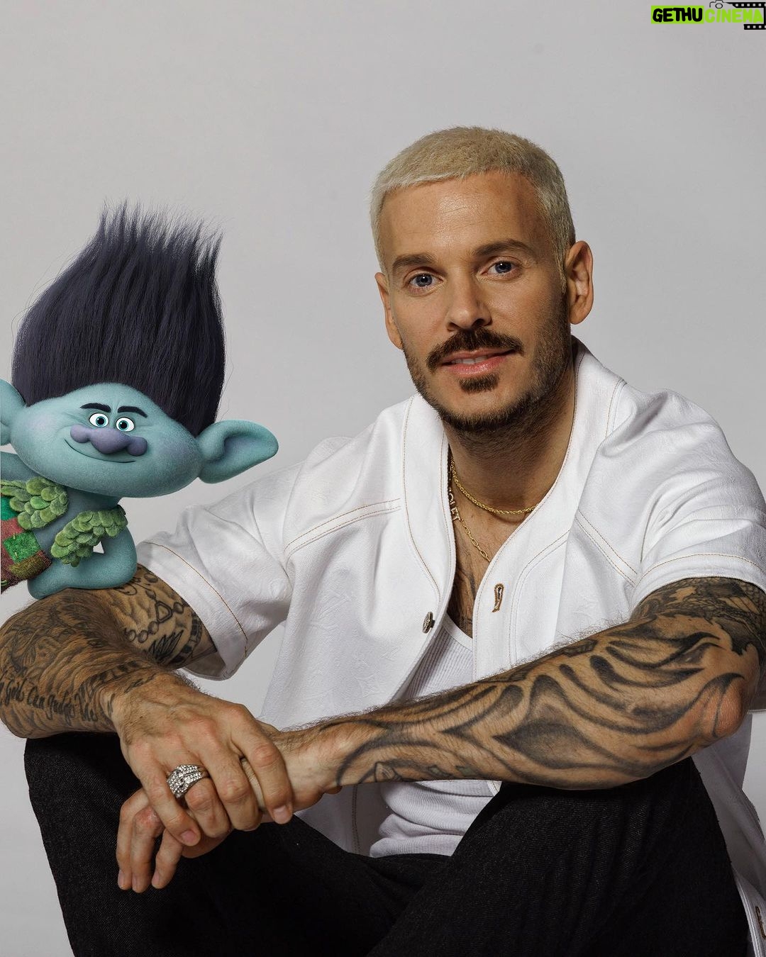 M. Pokora Instagram - On a remis ça avec Branch! Les Trolls 3 débarque le 18 octobre au cinéma! 🕺🏼🔥