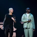 M. Pokora Instagram - « Si on disait … À vous ! 🫵🏼🗣️ » Grand moment ✨ - Le 10 juin 2023 soir de lancement de ma tournée, presque 3 ans après la sortie de ce HIT c’était la première fois qu’on se retrouvait ensemble sur scène avec @dadju pour le chanter. Rejoints par la sista @vitaa qui a écrit et composé ce morceau avec l’ami @renaudre . 🤝 Paris La Défense Arena