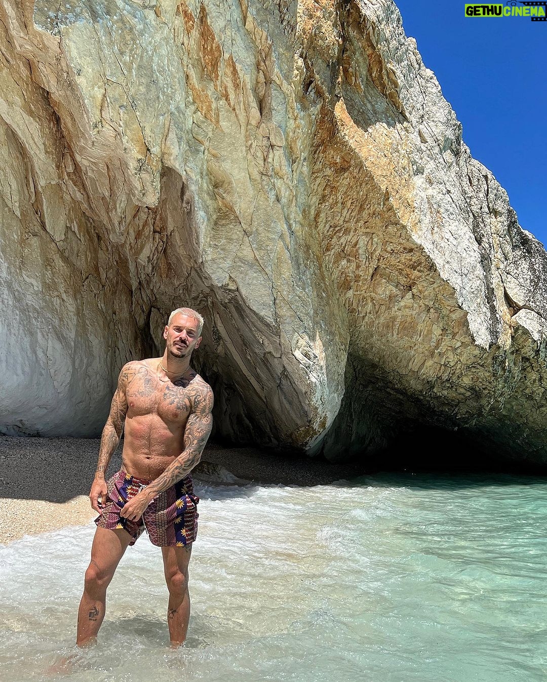 M. Pokora Instagram - Fabriquer des souvenirs… 🙌🏼 Sardegna, Italia