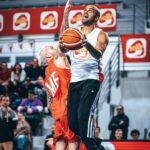 M. Pokora Instagram – Journée 🏀 avec la famille @_tonyparker09 merci à toutes celles et ceux qui ont passé ce moment avec nous 🫶🏼 et merci @radioscoop 🙏🏼

📷 @nzobraillon Lyon, France