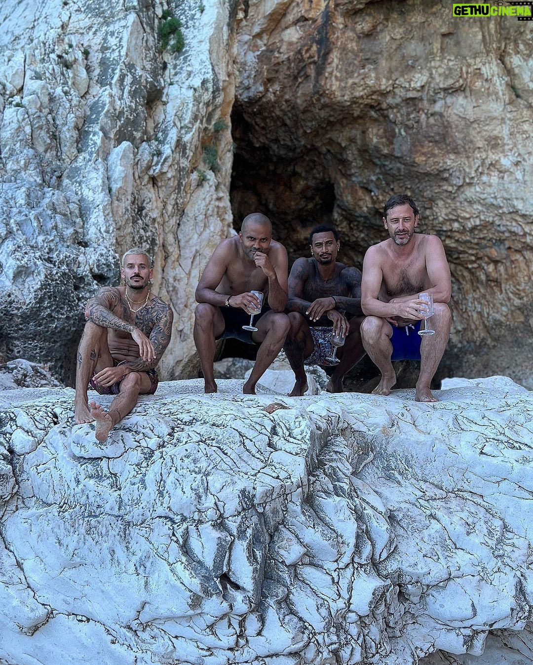 M. Pokora Instagram - Fabriquer des souvenirs… 🙌🏼 Sardegna, Italia
