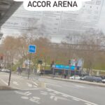 M. Pokora Instagram - VÉRIDIQUE. Il y a 20 ans j’arrivais à Paris et j’habitais pas très loin de @accor_arena … Chaque fois que je passais devant « BERCY » en taxi ou à pieds je regardais le bâtiment jusqu’à ce qu’il sorte de mon champs de vision sans le quitter du regard et je me disais « un jour je t’aurai » . Me voilà 20 ans plus tard dans un taxi et je m’apprête à remplir pour la 11ème fois cette salle mythique. Ne laissez jamais personne vous dire que c’est impossible . Merci la vie 🙏🏼