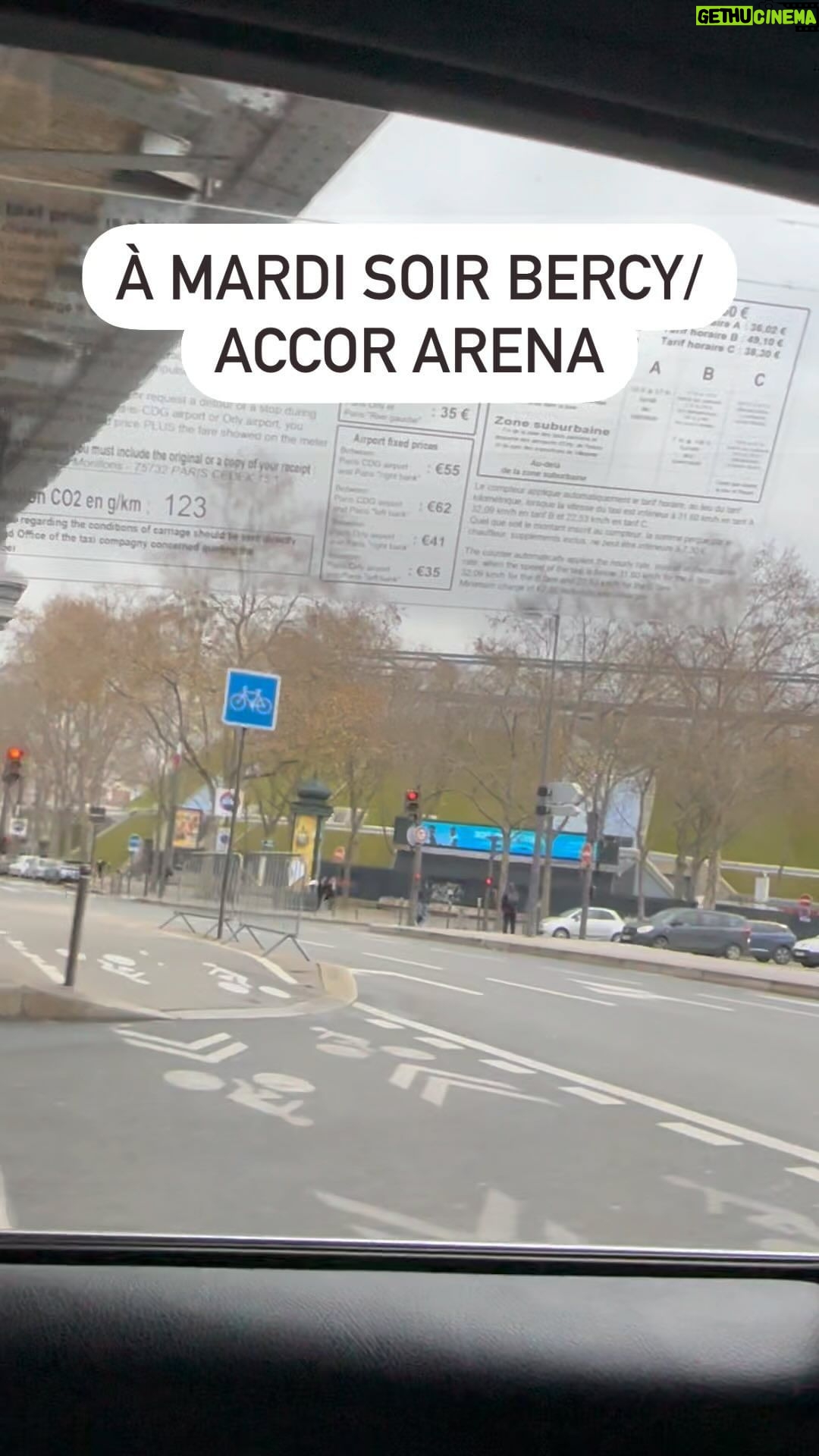 M. Pokora - 25.5K Likes - VÉRIDIQUE. Il y a 20 ans j’arrivais à Paris et j’habitais pas très loin de @accor_arena … Chaque fois que je passais devant « BERCY » en taxi ou à pieds je regardais le bâtiment jusqu’à ce qu’il sorte de mon champs de vision sans le quitter du regard et je me disais « un jour je t’aurai » . Me voilà 20 ans plus tard dans un taxi et je m’apprête à remplir pour la 11ème fois cette salle mythique. Ne laissez jamais personne vous dire que c’est impossible . Merci la vie 🙏🏼