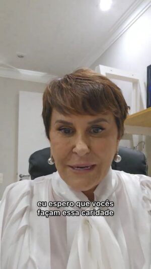 Márcia Fernandes Instagram - Fico emocionada demais falando sobre esse assunto, pessoal! É sobre isso, fazer a diferença na vida das pessoas sem esperar nada em troca. Gratidão por tanto, @dr_thiago_lopes e Fraternidade Sem Fronteiras! 🙏 

Confiram o instagram dele pra saber mais sobre esse incrível trabalho, e façam o possível para doar e ajudar uma família. Eu já estou fazendo isso. ❤️ Compartilhem também com todos, pois essa mensagem precisa ser levada adiante. Agradeço muito a vocês! Bora fazer a diferença? 🌍

👉🏻 O link com o pix da Fraternidade Sem Fronteiras está na bio do @dr_thiago_lopes! 🙏🏻

#fraternidadesemfronteiras #gratidão