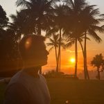 Márcio Garcia Instagram - Um tbt com atraso pra lembrar o quanto o tempo é precioso… aproveite o que realmente importa, agradeça pela sua saúde e da sua família, e por mais um por do sol, diariamente! A manutenção da gratidão te faz enxergar aonde você deve investir mais do seu tão preciso tempo. Afinal, o que temos além dele? Que Deus abençoe a você, aos seus e aos nossos🙏🏼 Joá, Rio De Janeiro, Brazil
