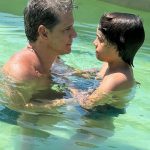 Márcio Garcia Instagram - Xô preguiça! Se exercitar é bom mas em excesso, pode ser prejudicial às articulações e até aos músculos. . Trabalhar é fundamental mas em excesso pode trazer problemas ao casamento e na relação com seus filhos! . Até excesso de cuidado pode ser ruim. Todos que amamos, incluindo os filhos, precisam de espaço pra tomarem suas decisões e aprenderem a voar sozinhos… . Fique atento à tudo que vc faz em excesso! Geralmente não percebemos quando estamos exagerando na dose.. . De fato, a diferença entre o remédio e o veneno tende a ser a dose. Acho que uma excessão a regra, é o amor, quanto mais melhor! . E você, conhece mais alguma exceção?