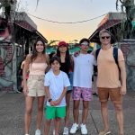 Márcio Garcia Instagram - Com a chegada da @ninasrgarcia ficou ainda melhor!@buschgardens @buschgardensbr