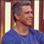 Márcio Garcia Instagram - Esse é sem dúvida um dos lugares que me sinto mais à vontade… Muita gente me pergunta quanto vou estar de volta a TV. Confesso que não é fácil guardar segredo e muito menos conter a ansiedade… . O TBT de hoje é pra lembrar alguns momentos deliciosos da minha carreira de apresentador mas, também pra dizer que em breve estarei de volta… Novas ideias estão no papel e ja já estarão na sua telinha. Por enquanto é só o que posso dizer… mas o que faço questão de deixar claro é que a saudade e o amor por esse trabalho são enooooooormes!!! Quem tbem tá com saudade ???