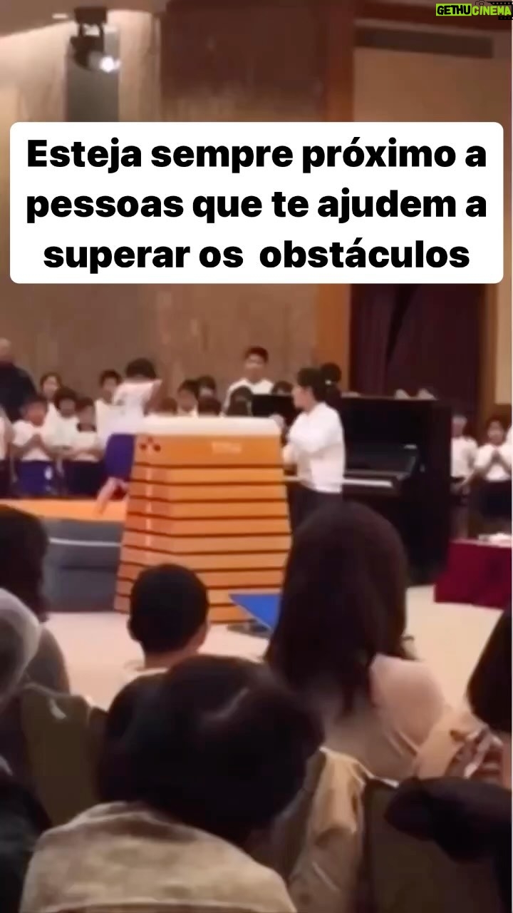 Márcio Garcia Instagram - Quando você tiver a oportunidade de incentivar e motivar alguém a superar qualquer obstáculo, não hesite! . A satisfação de quem doa pode até superar a de quem recebe a doação! . É lindo de se ver e de sentir! Que Deus abençoe o nosso final de semana. #boasexta #bomfds
