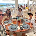 Márcio Garcia Instagram - @ninasrgarcia cadê você? Quem tem família grande sabe como é difícil juntar a turma toda… . Mas jaja estaremos todos juntos aqui em Nice, de onde pegaremos a estrada rumo a Saint Tropez. . Só tenho a agradecer a Deus por mais uma vez podermos estar juntos e por tantas bençãos. Desejo muita saudade a você, aos seus e aos meus! 🙏🏼❤️ Grand-Hôtel du Cap-Ferrat, A Four Seasons Hotel