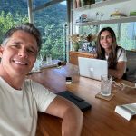 Márcio Garcia Instagram - Quem disse que santo de casa não faz milagre? A minha Santa Rosa, @andreasantarosagarcia faz! . Pelo menos comigo vem dando muito certo há mais de vinte anos. Será que eu tô bem pra um coroa de 53 ? . Fica uma dica; de nada adianta se alimentar bem e não fazer nenhuma atividade física ou viver se estressando por qualquer motivo. . Crie uma rotina saudável hoje, mas principalmente deixe pra se estressar apenas quando houver um problema sério. . Seja grato a Deus, sorria sem motivo, valorize sua família e seus amigos e procure ver o lado bom das coisas, você vai perceber que a sua vida, de alguma forma, vai mudar pra melhor! . Que Deus nos abençoe sempre 🙏🏼 Joá, Rio De Janeiro, Brazil