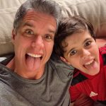Márcio Garcia Instagram - Hoje a tarde foi e a noite será toda dele!! . Aproveitamos que a mamãe @andreasantarosagarcia foi instalar a nossa @ninasrgarcia nos US e nos esbaldamos! . E ainda vamos dormir agarradinhos… obaaa… Tem amor maior nesse mundo? Te amo infinito, Joäo !!!! . Deixe um comentário quem também tira um dia só pra um filho… . A última foto é irresistível!! Obrigado meu Deus por tantas bençãos 🙏🏼❤️
