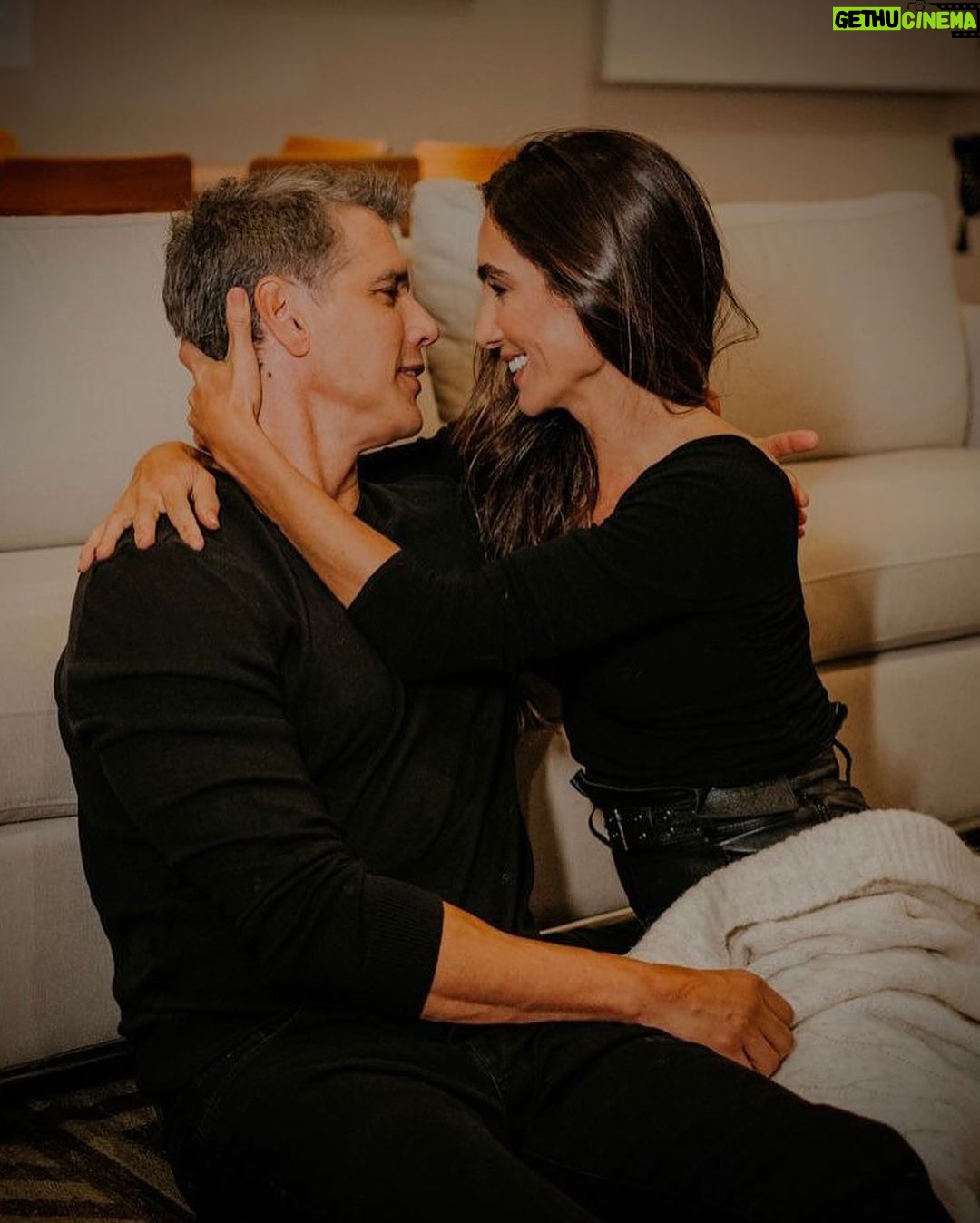 Márcio Garcia Instagram - Mais um bate volta com ela em SP… O gostoso é que a gente sempre arruma um tempinho pra curtir nosso cantinho, só nós dois… @andreasantarosagarcia