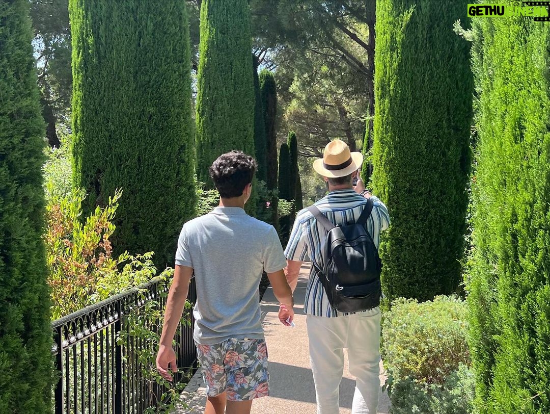 Márcio Garcia Instagram - Construindo memórias e compartilhando momentos inesquecíveis que fazem valer a pena! . #familiagarcia Saint-Tropez, France