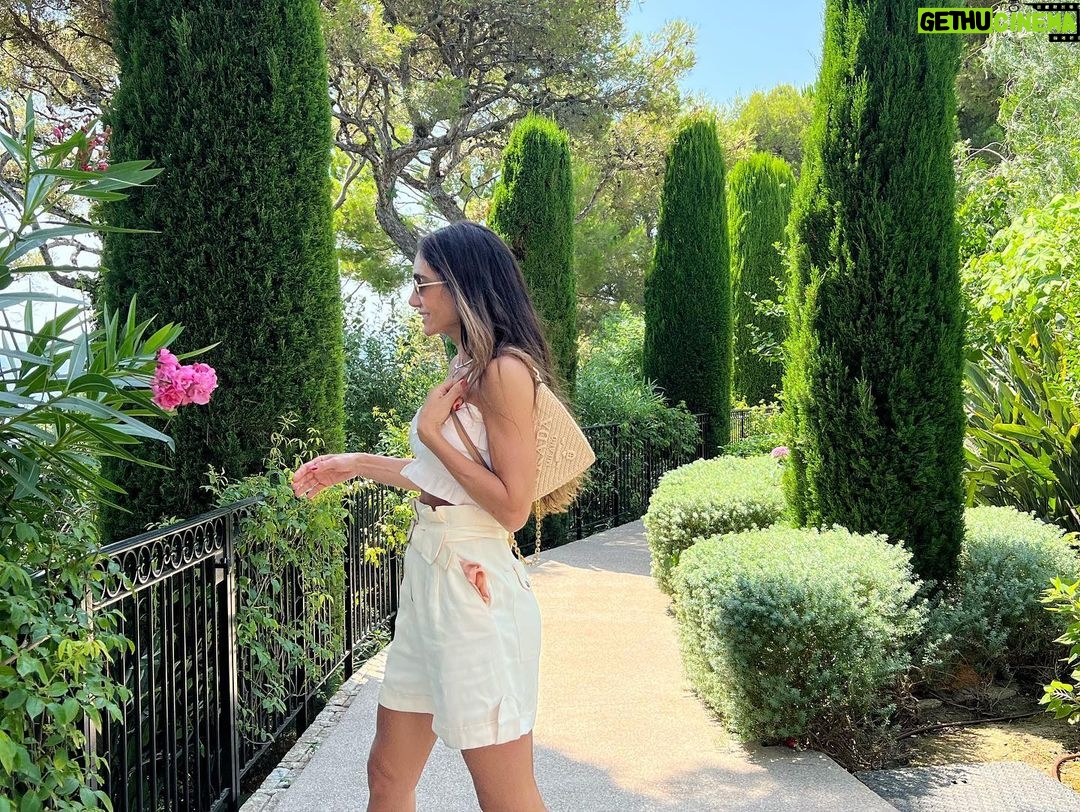 Márcio Garcia Instagram - Construindo memórias e compartilhando momentos inesquecíveis que fazem valer a pena! . #familiagarcia Saint-Tropez, France