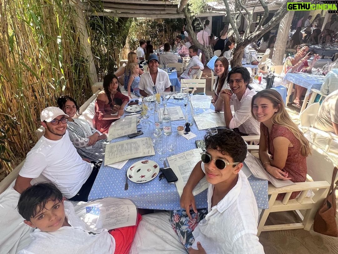 Márcio Garcia Instagram - Construindo memórias e compartilhando momentos inesquecíveis que fazem valer a pena! . #familiagarcia Saint-Tropez, France