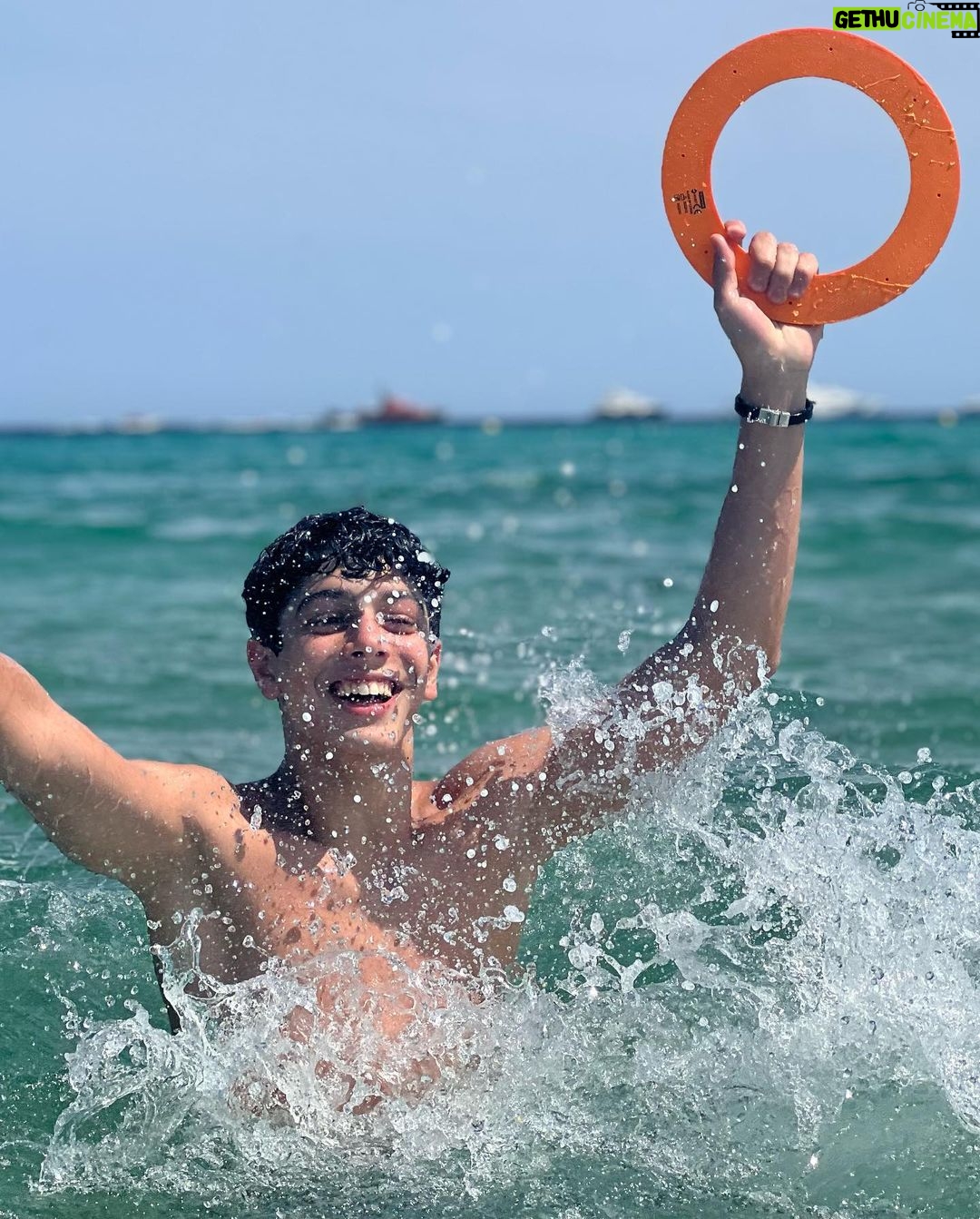 Márcio Garcia Instagram - Dia alegre em St. Tropez, família toda reunida, momentos especiais . #familiagarcia Saint-Tropez, France