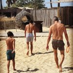 Márcio Garcia Instagram - Dia alegre em St. Tropez, família toda reunida, momentos especiais . #familiagarcia Saint-Tropez, France