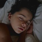 Márcio Garcia Instagram - Como é bom ver um filho dormir! Desde bem pequeno o João tem essa mania de colocar as duas mãos sob o rosto. Muito fofo… Eu que não sou bobo aproveito pra beijar e cheirar muito, até porque, na fase atual, que passa voando, só dormindo. Me diz, tem coisa melhor? Se você ama fazer o mesmo deixe o seu ❤️ #familia #filhos #amormaiordomundo Joá, Rio De Janeiro, Brazil