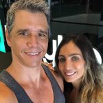 Márcio Garcia Instagram - Vinte anos de namoro não é pra qualquer um! Parabéns pra nós @andreasantarosagarcia ! . Foram dezenas de viagens, centenas de momentos e milhares de alegrias. . Mas apenas um sentimento é capaz de sustentar tanto tempo uma relação, o amor! . Claro que também houve momentos difíceis! Brigas e divergências são comuns em um relacionamento tão longo.. . O importante é saber perdoar, ceder, reconhecer erros e pedir desculpas e claro, regar o namoro diariamente. . Os relacionamentos tendem a cair na rotina e na monotonia. Temos que estar atentos… seja criativo(a) e pare pra ouvir quem esta seu lado, mesmo que vc pense já saber o que a outra pessoa vai dizer. Só o diálogo e a cumplicidade podem nutrir e corrigir qualquer problema entre um casal… . Obs; A trilha sonora é a mesma do nosso casamento! Feliz dia dos namorados! #happyvalentinesday #felizdiadosnamorados